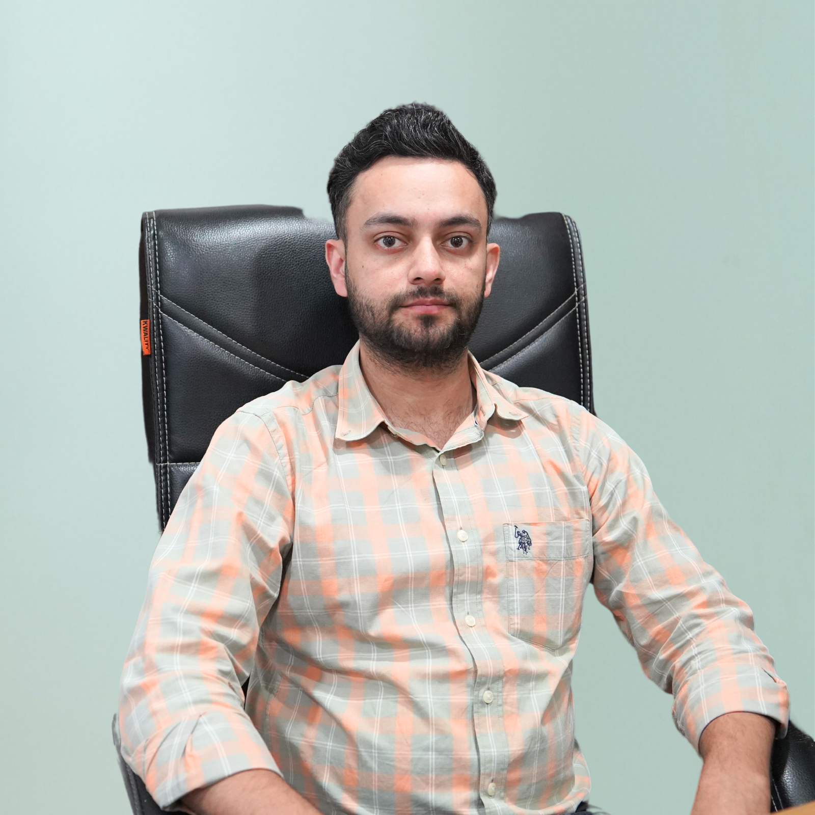 Dr. Amit, PT